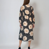 Rochie lungă cu print floral, mânecă lungă, elastic talie, decolteu în V negru 