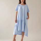 Rochie lungă cu volan, buzunare și nasturi decorativi pe spate bleu PR996
