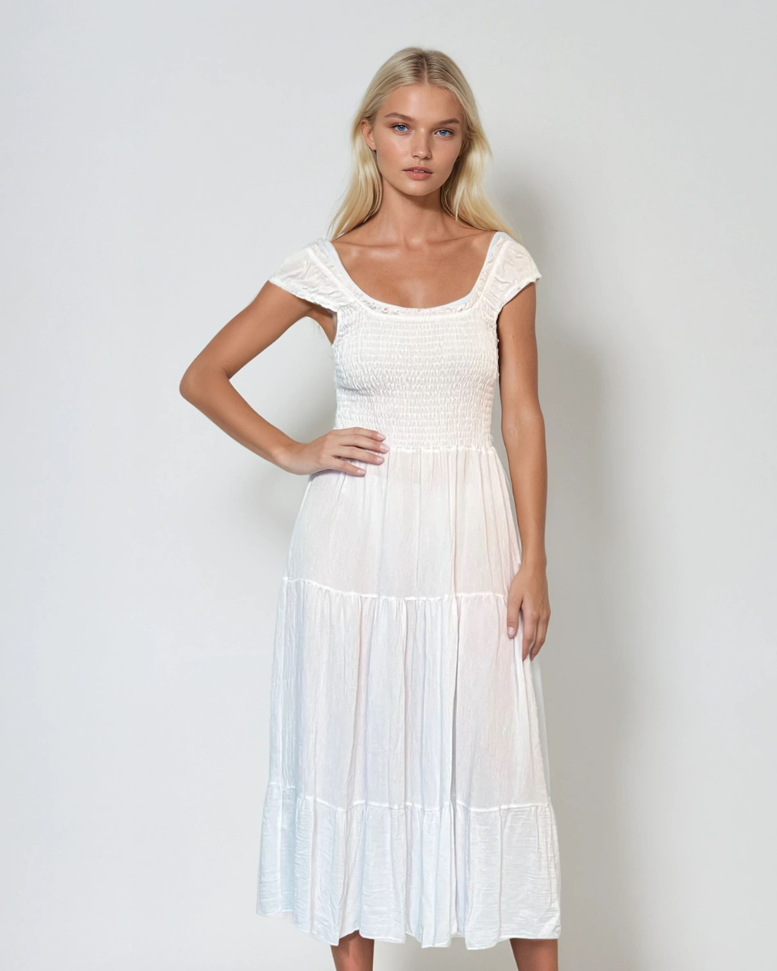 Rochie lungă mulată cu bretele crețe alb 