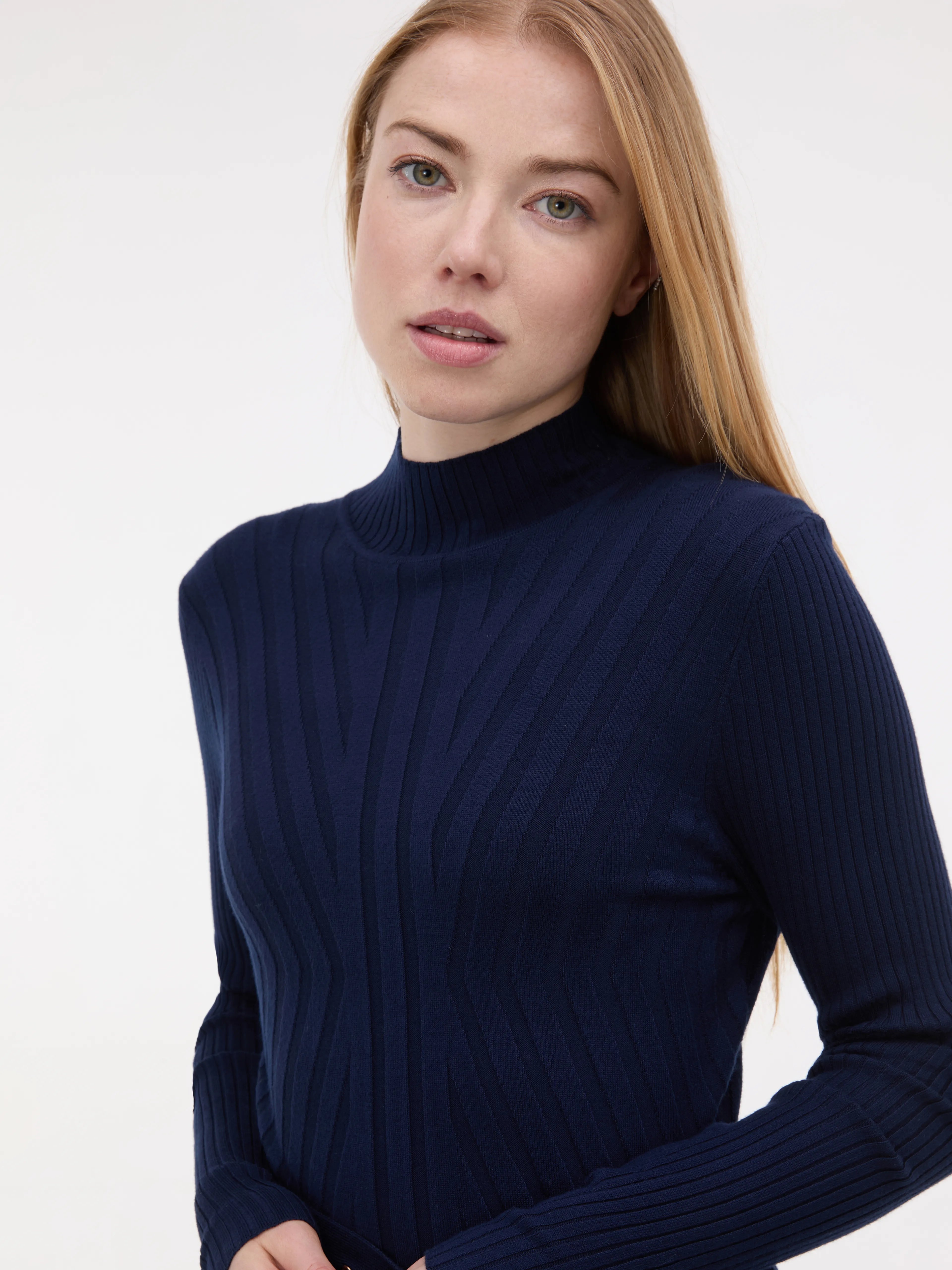 Rochie lungă tricotată mulată tubulară cu mâneci lungi  ORSAY bleumarin ORS010