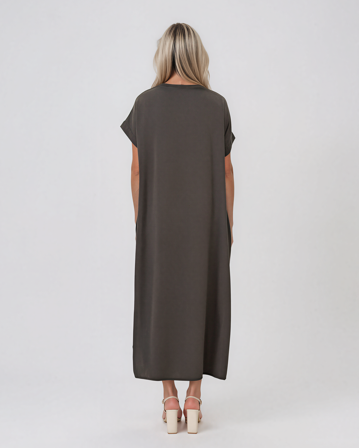 Rochie maxi tip cămașă din lyocell cu buzunare gri închis HL160