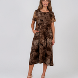 Rochie midi din in cu mânecă scurtă și imprimeu maro PN072