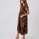 Rochie midi din in cu mânecă scurtă și imprimeu maro PN072