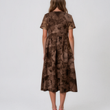 Rochie midi din in cu mânecă scurtă și imprimeu maro PN072