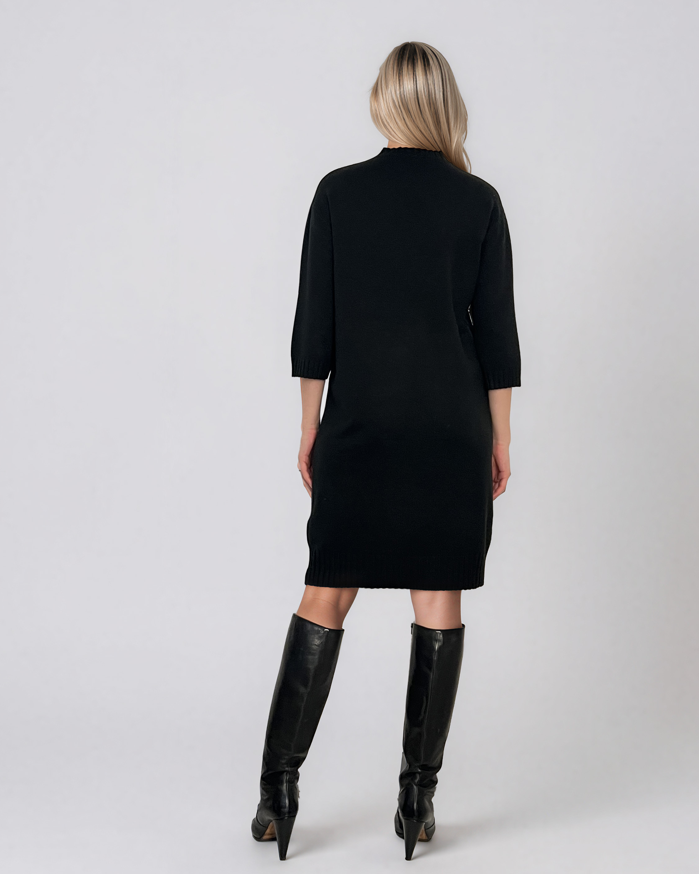 Rochie midi din tricot cu guler înalt negru PN142