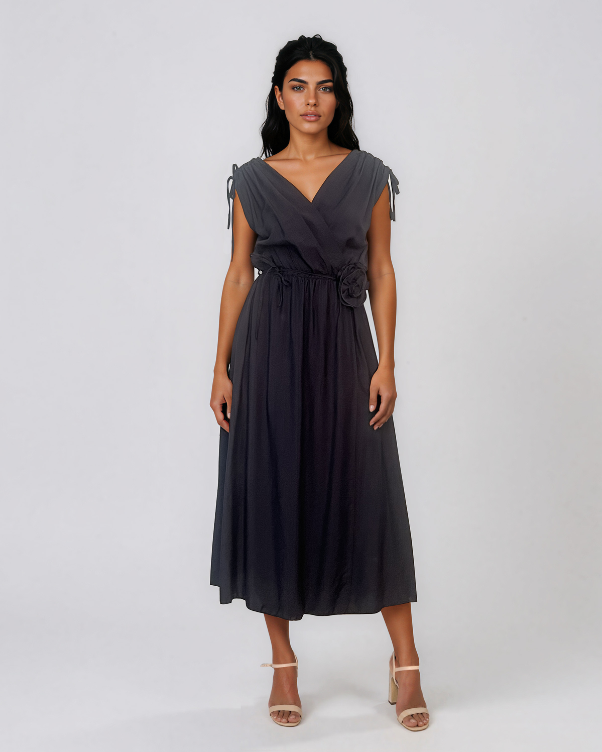 Rochie midi din vâscoză cu decolteu petrecut și umeri încrețiți bleumarin HL187