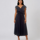 Rochie midi din vâscoză cu decolteu petrecut și umeri încrețiți bleumarin HL187