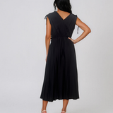 Rochie midi din vâscoză cu decolteu petrecut și umeri încrețiți bleumarin HL187