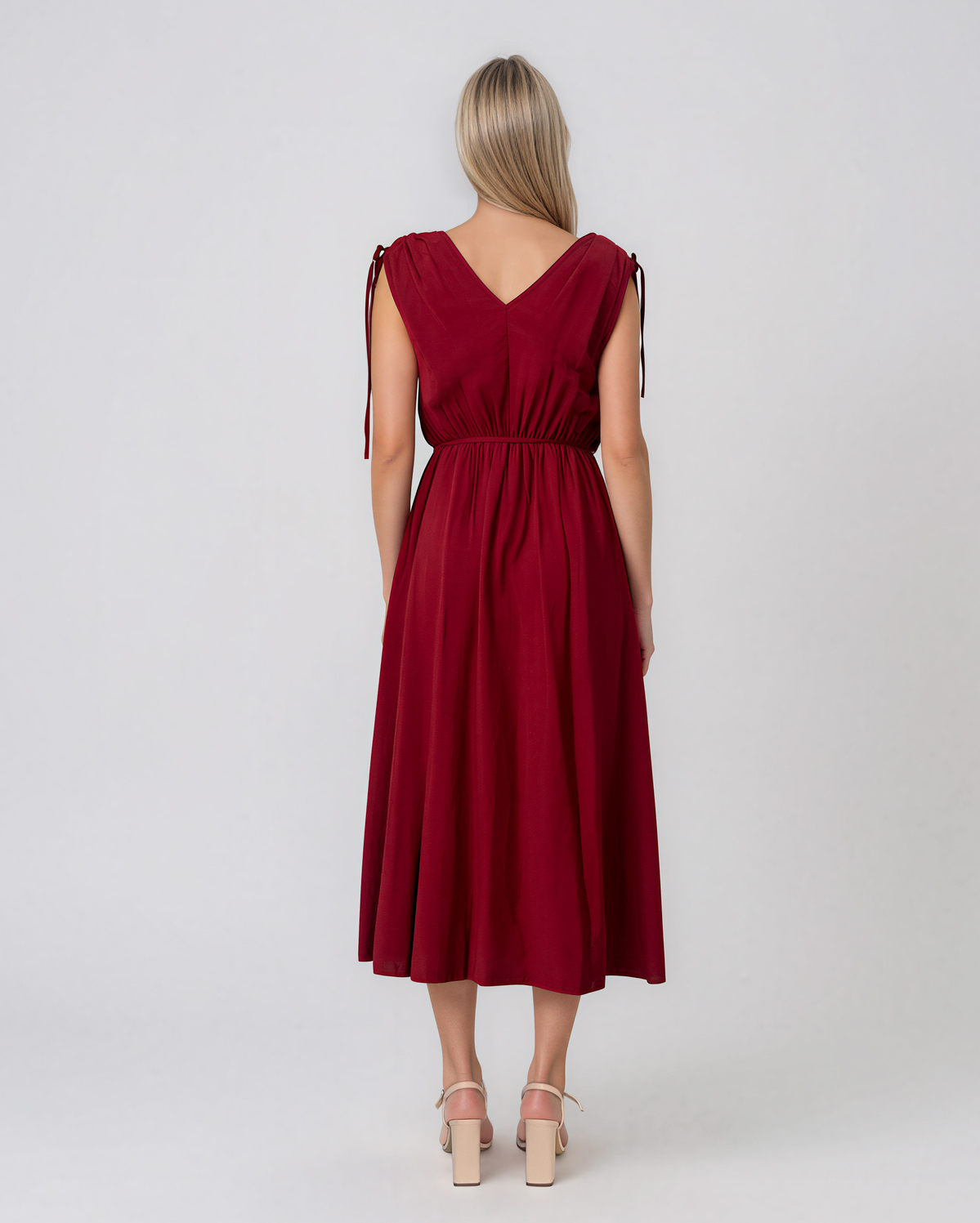 Rochie midi din vâscoză cu decolteu petrecut și umeri încrețiți grena HL187