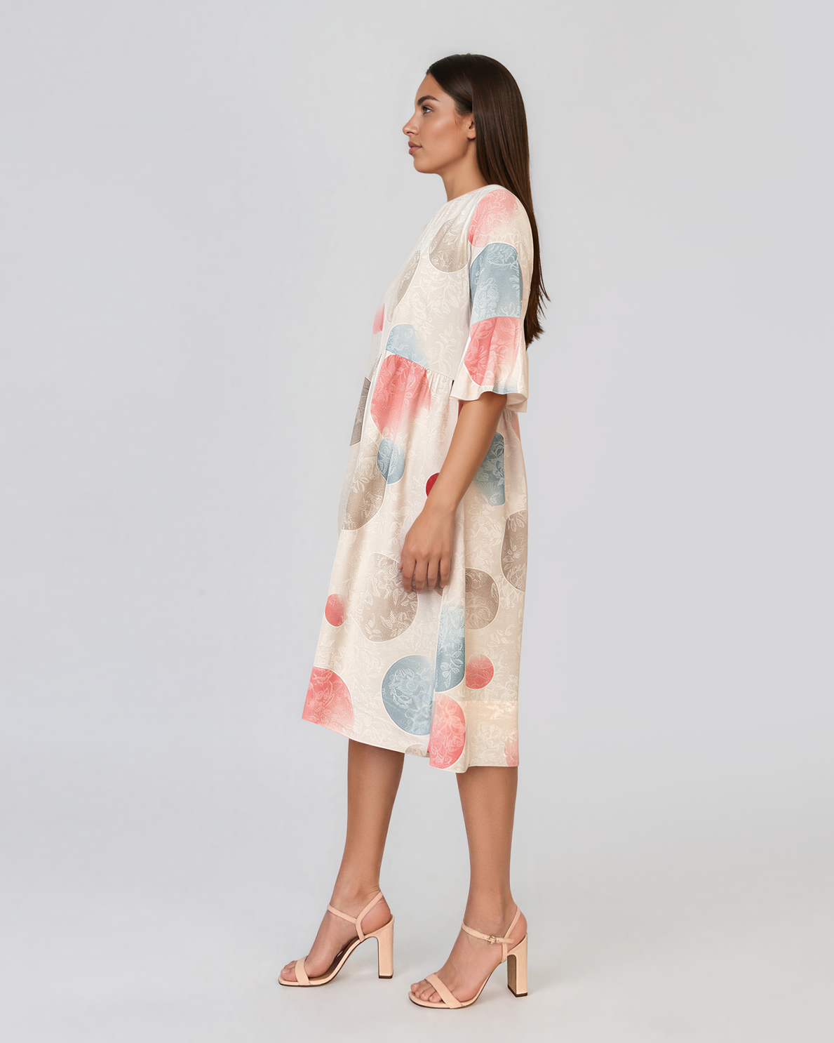 Rochie midi din vâscoză cu imprimeu cu cercuri și funde pe spate crem PR967