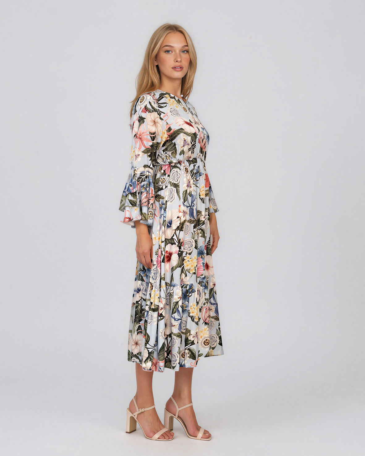 Rochie midi din vâscoză cu imprimeu floral și mâneci cu volan bleu HL157