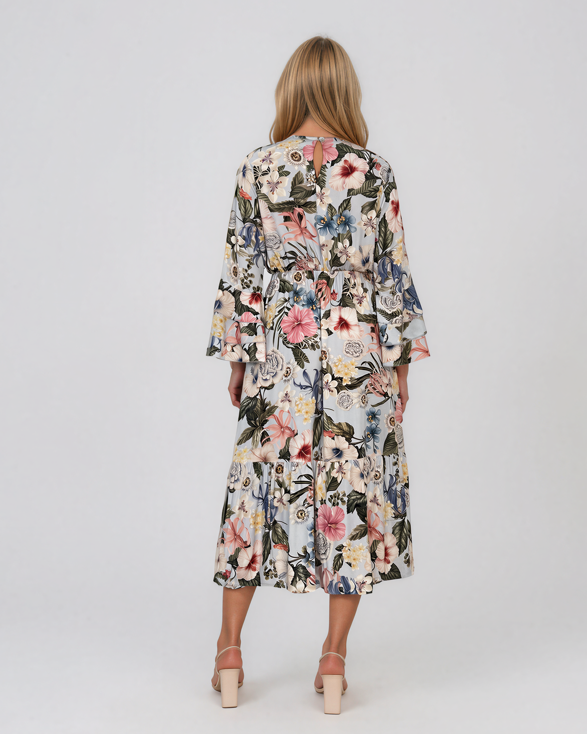Rochie midi din vâscoză cu imprimeu floral și mâneci cu volan bleu HL157