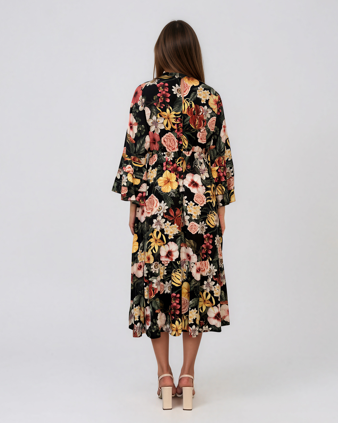 Rochie midi din vâscoză cu imprimeu floral și mâneci cu volan negru HL157