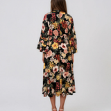 Rochie midi din vâscoză cu imprimeu floral și mâneci cu volan negru HL157