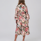 Rochie midi din vâscoză cu imprimeu floral și mâneci cu volan roz HL157