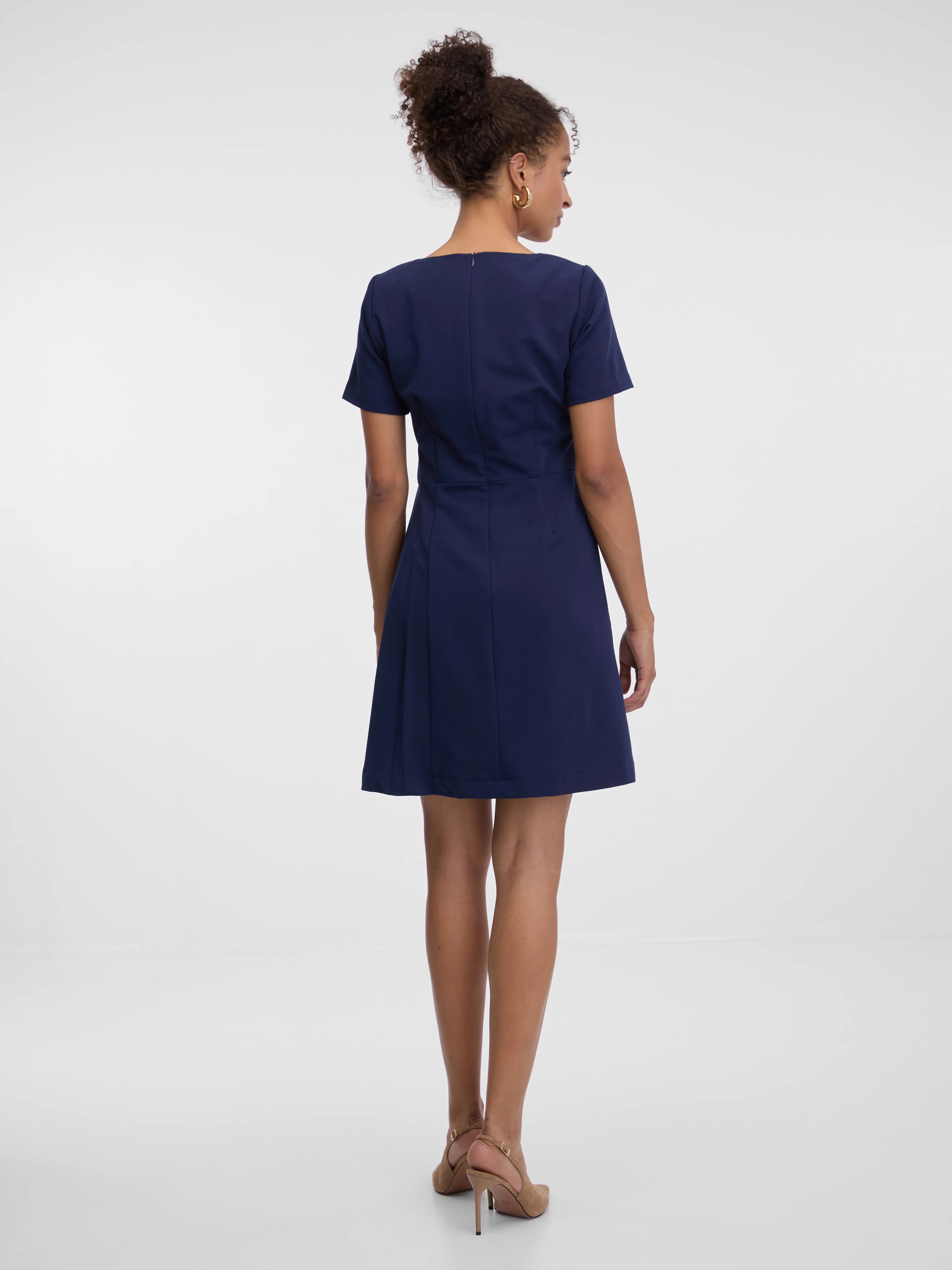Rochie midi elegantă cu mânecă scurtă și pliuri ORSAY bleumarin ORS007