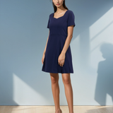 Rochie midi elegantă cu mânecă scurtă și pliuri ORSAY bleumarin ORS007