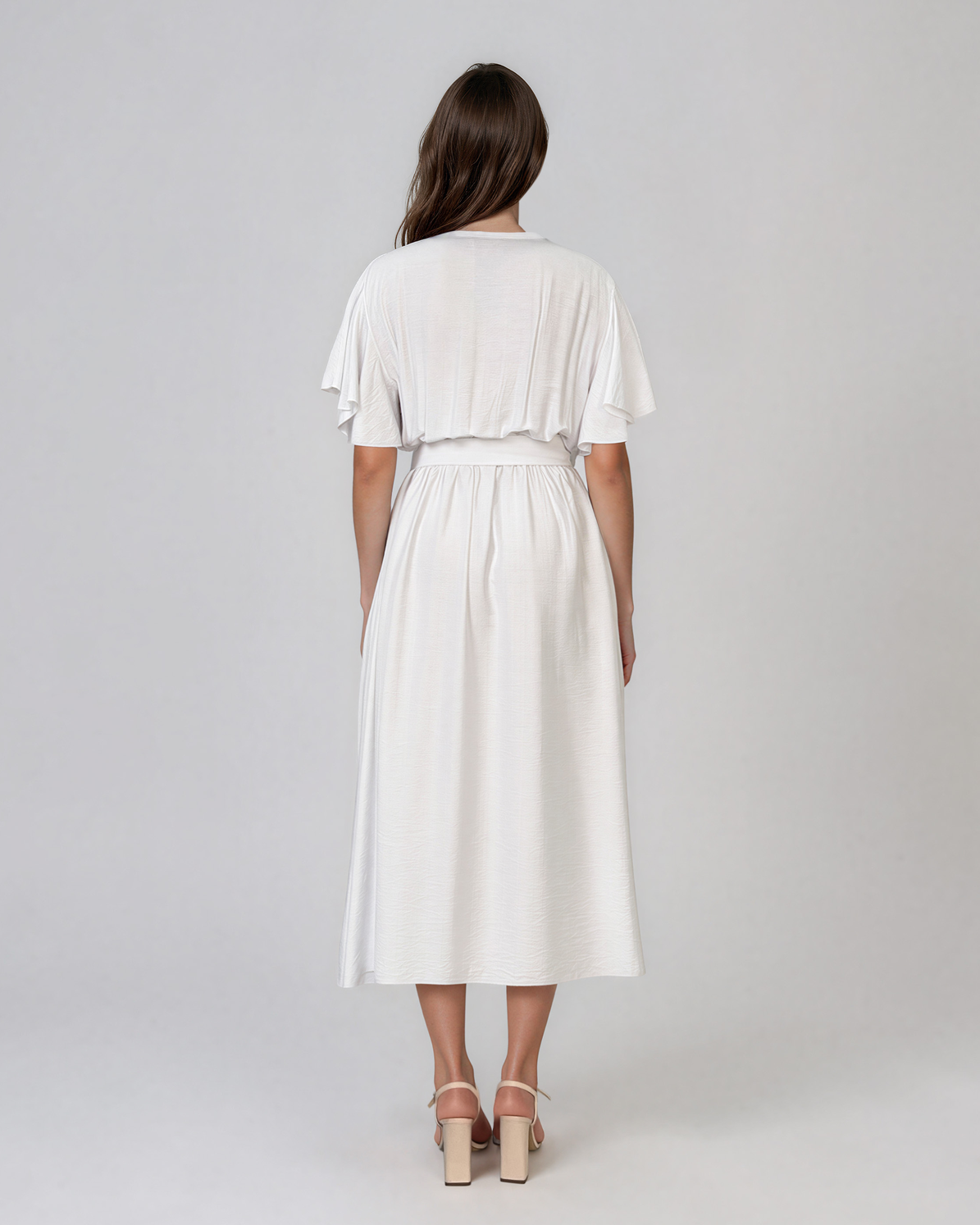 Rochie midi petrecută din vâscoză cu mâneci fluture și cordon alb HL186