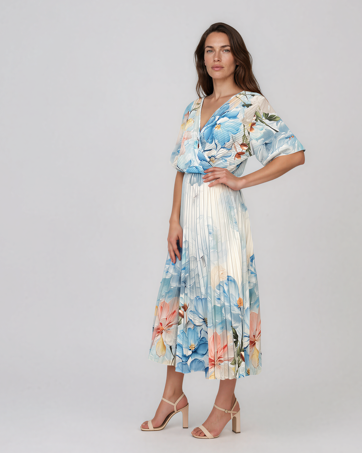 Rochie midi plisată din material fin cu imprimeu floral acuarelat bleu HL192