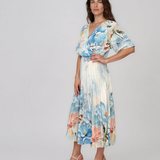 Rochie midi plisată din material fin cu imprimeu floral acuarelat bleu HL192