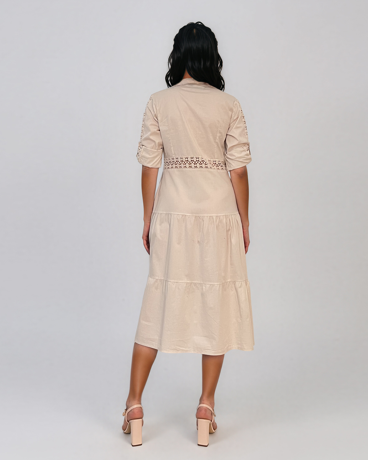 Rochie midi tip cămașă din bumbac cu broderie spartă pe bust și talie crem PR971