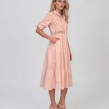 Rochie midi tip cămașă din bumbac cu broderie spartă pe bust și talie roz PR971