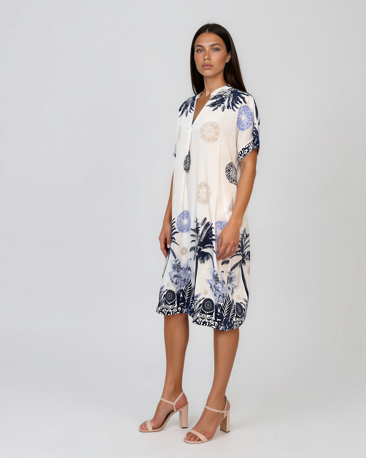 Rochie midi tip tunică din vâscoză cu print tropical cu palmieri bleumarin HL090
