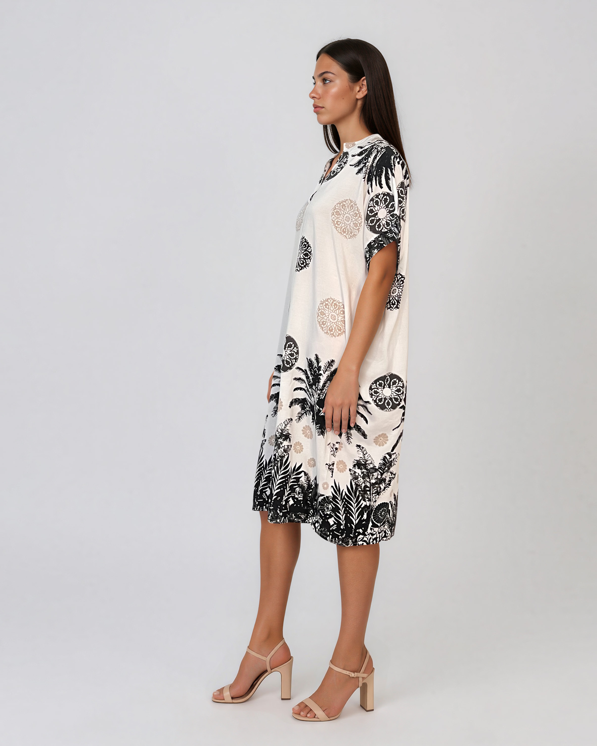 Rochie midi tip tunică din vâscoză cu print tropical cu palmieri negru HL090