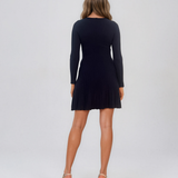 Rochie scurtă din tricot reiat cu fustă evazată bleumarin DY733