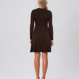 Rochie scurtă din tricot texturat cu fustă evazată maro DY737