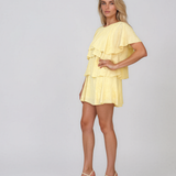 Rochie scurtă din vâscoză cu volane suprapuse galben HL214