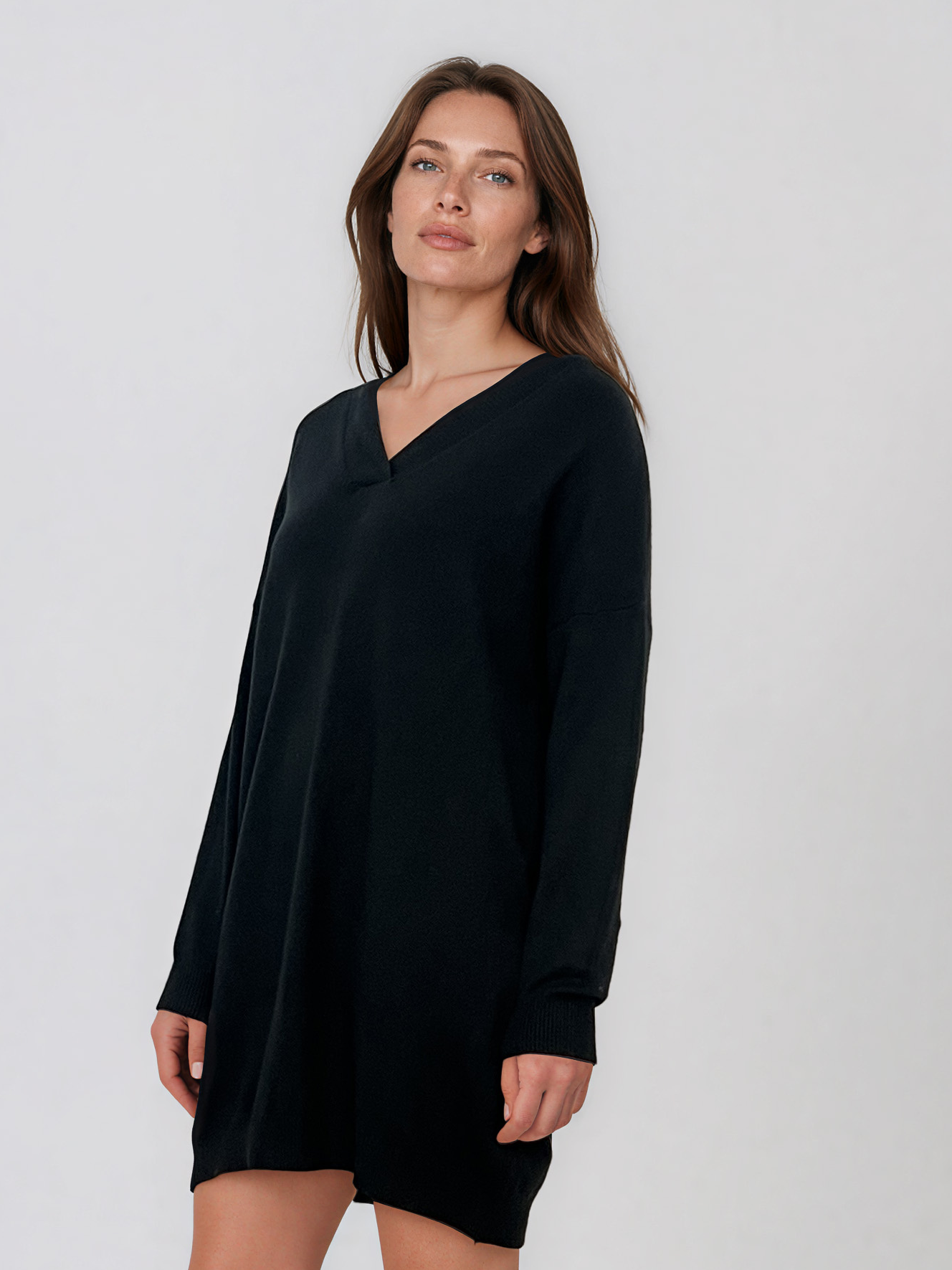 Rochie tip pulover cu decolteu în V negru HL246