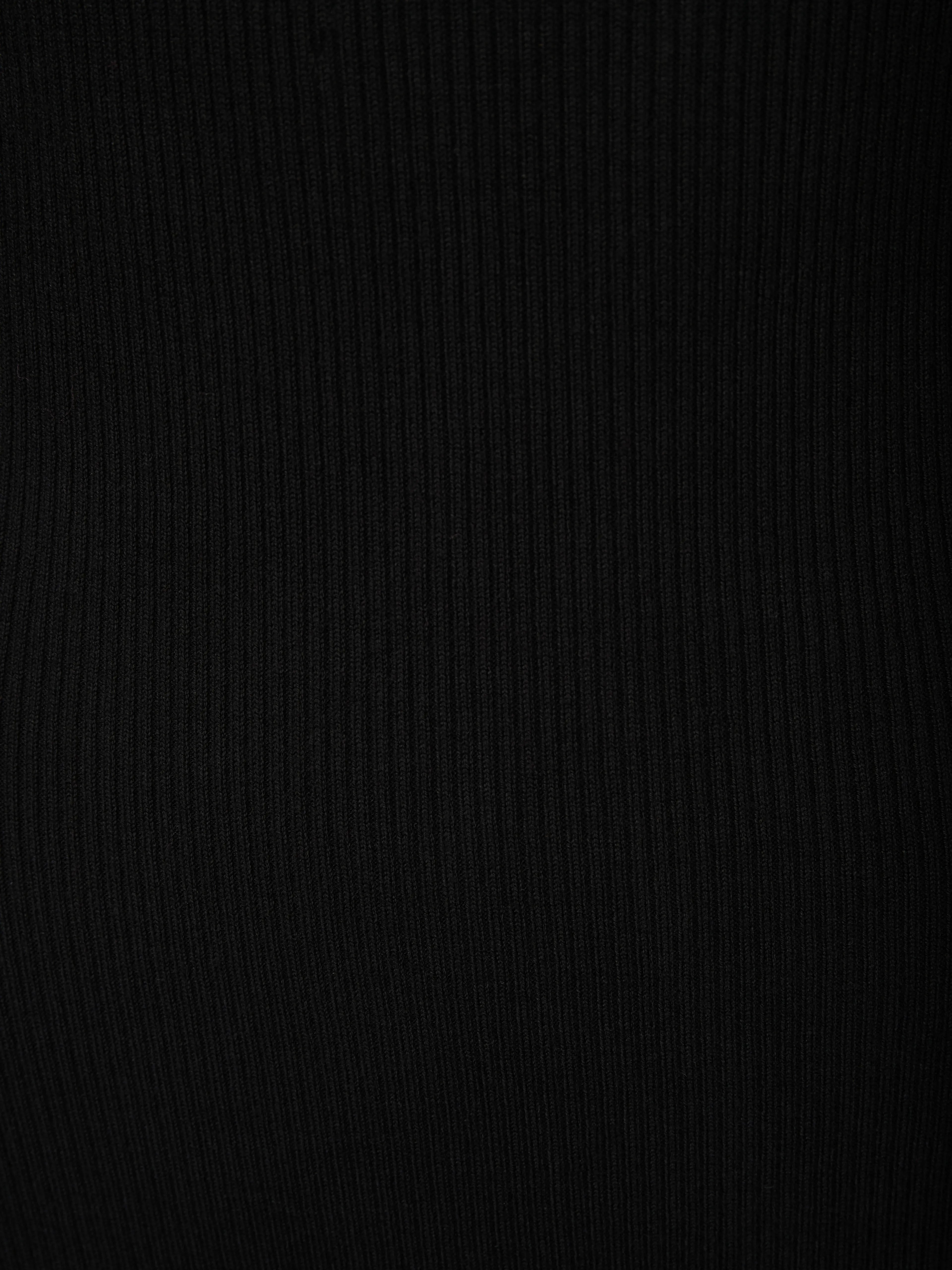 Rochie tricotată în formă de A cu mâneci trei sferturi neagră ORSAY negru ORS005
