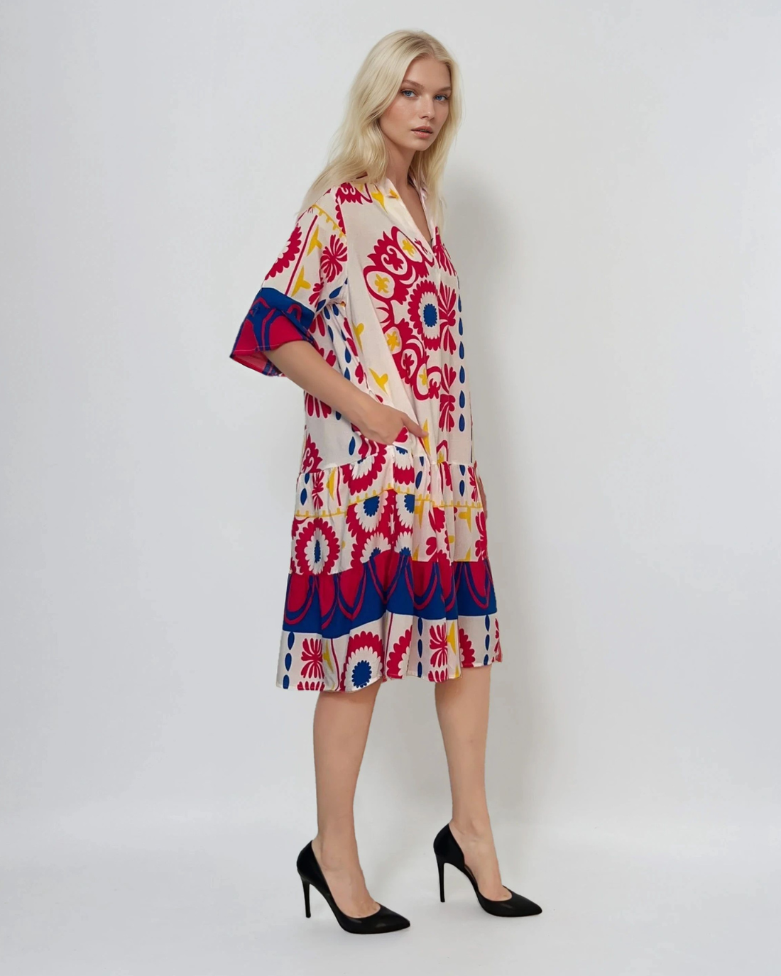 Rochie vaporoasă cu print floral și mânecă clopot ciclam 