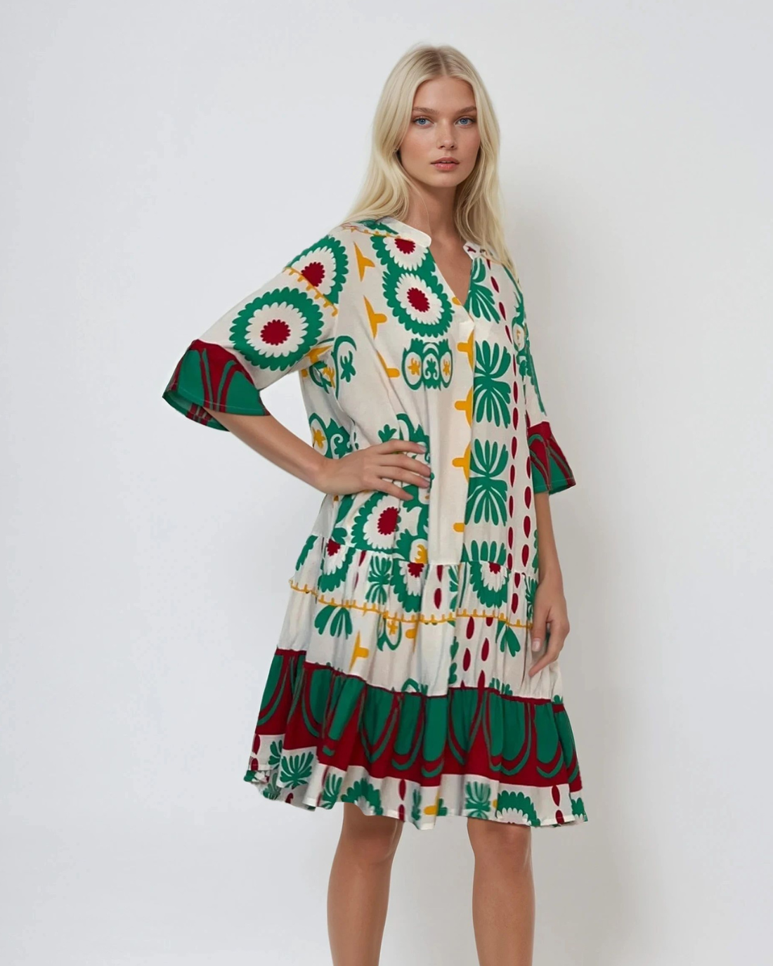 Rochie vaporoasă cu print floral și mânecă clopot verde 