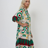 Rochie vaporoasă cu print floral și mânecă clopot verde 