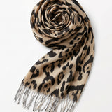 Şal cu imprimeu leopard şi franjuri beige KE481