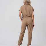 Salopetă din vâscoză cu pantalon conic și cordon în talie beige HL191