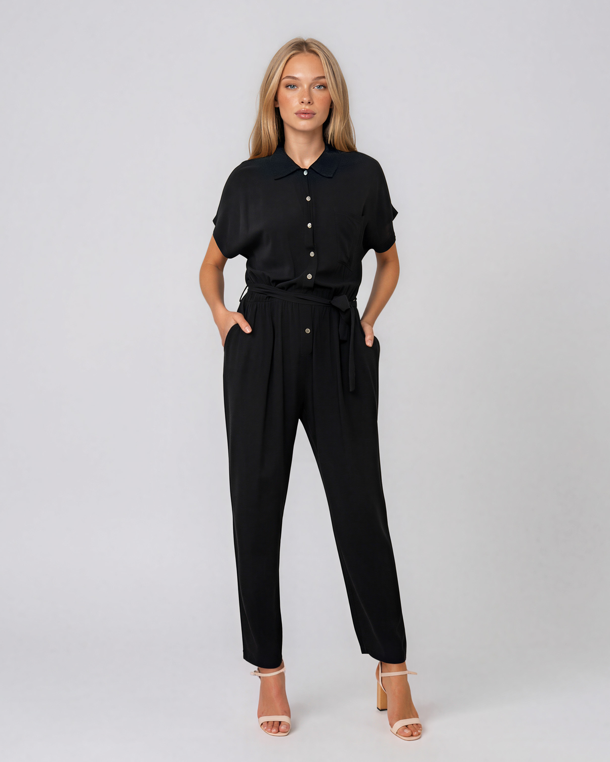 Salopetă din vâscoză cu pantalon conic și cordon în talie negru HL191