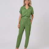 Salopetă din vâscoză cu pantalon conic și cordon în talie verde HL191