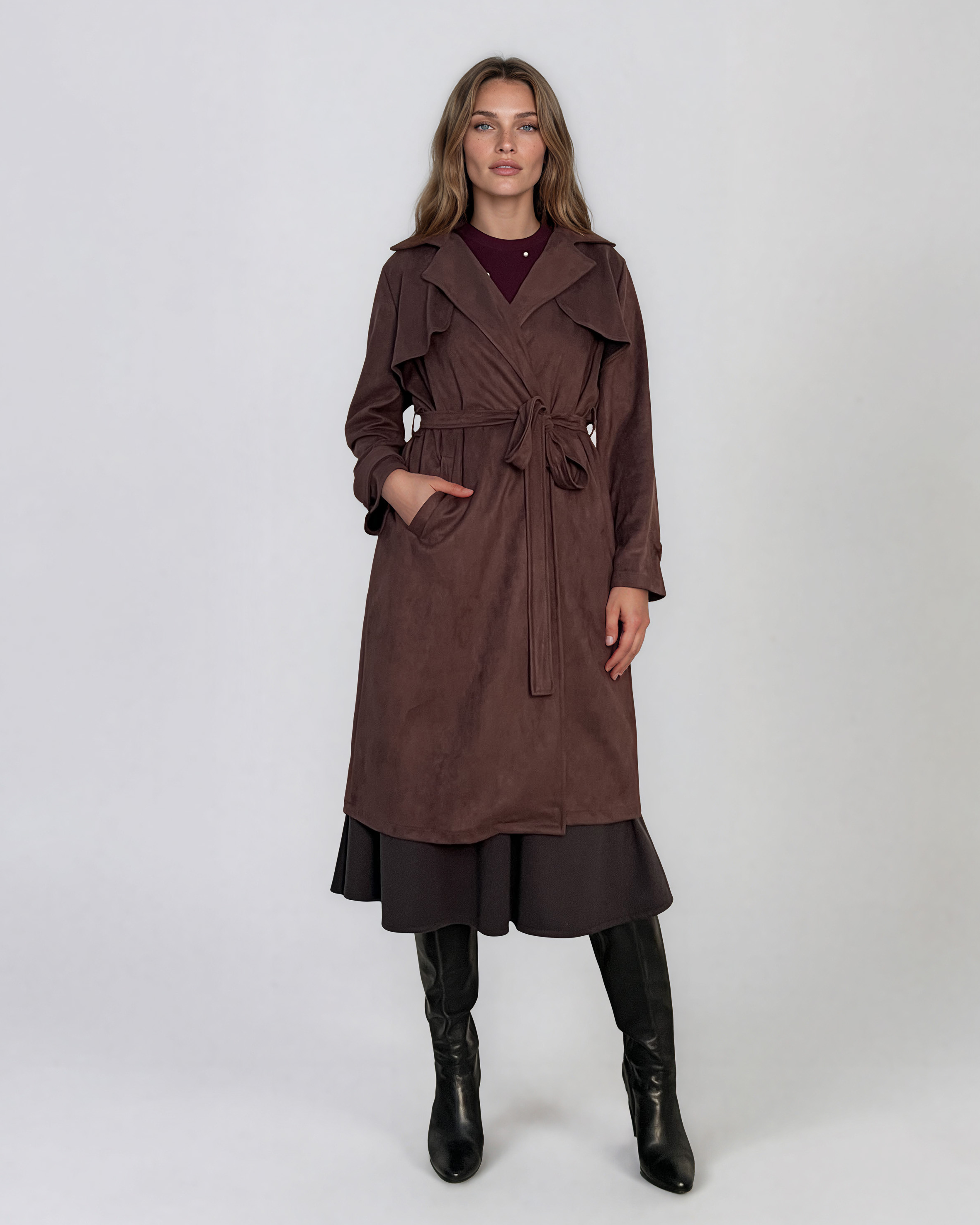 Trench lung cu aspect de piele întoarsă şi cordon maro HL244