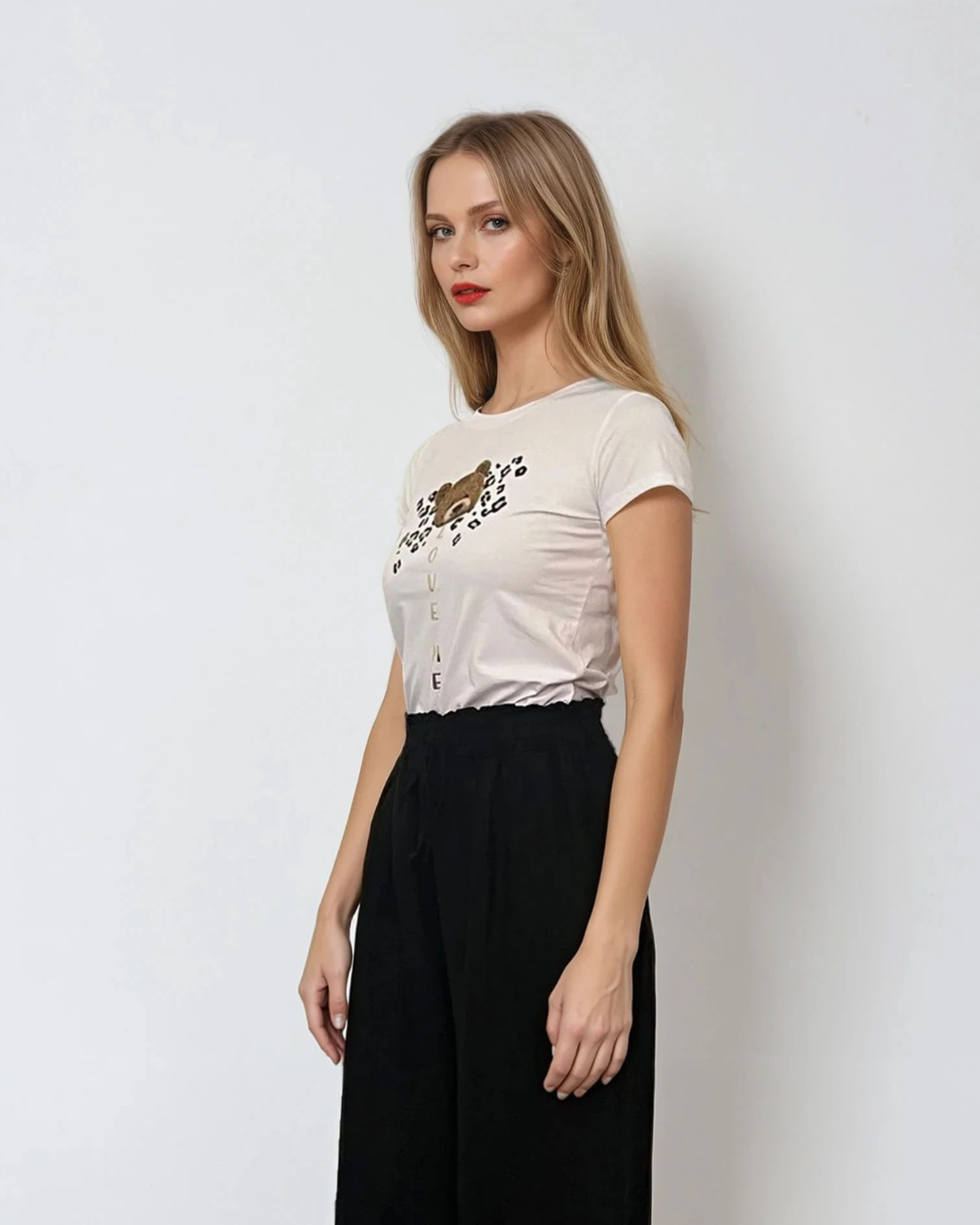 Tricou alb mulat cu print ursuleț alb 