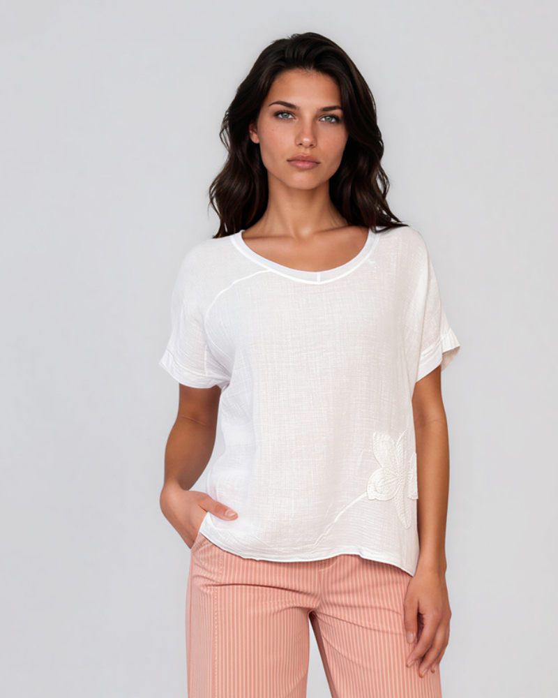 Tricou in și bumbac cu floare croșetată alb HL079