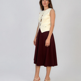 Vestă din tricot cu nasturi şi tiv în colţ alb HL241