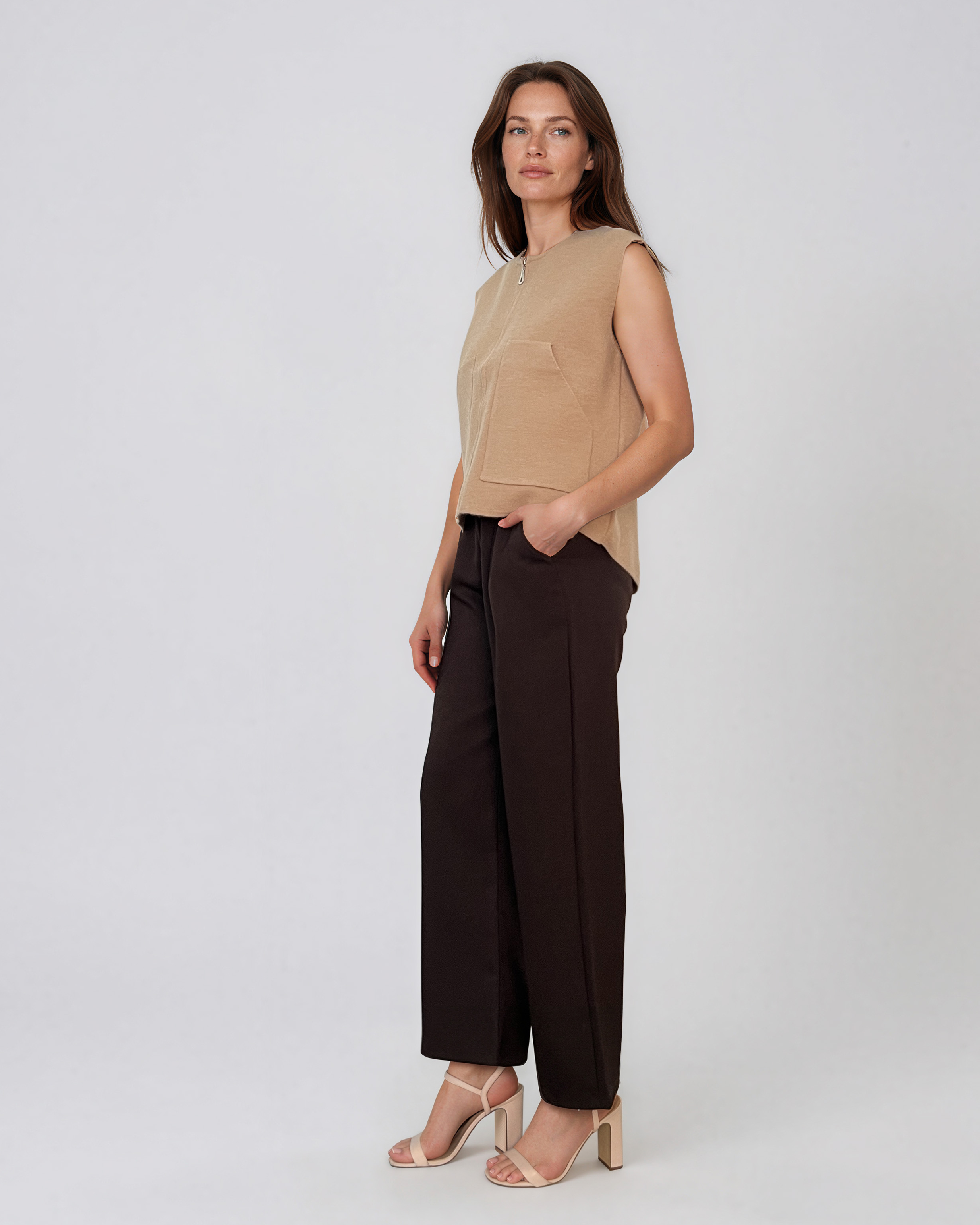 Vestă tricotată cu fermoar beige PN110